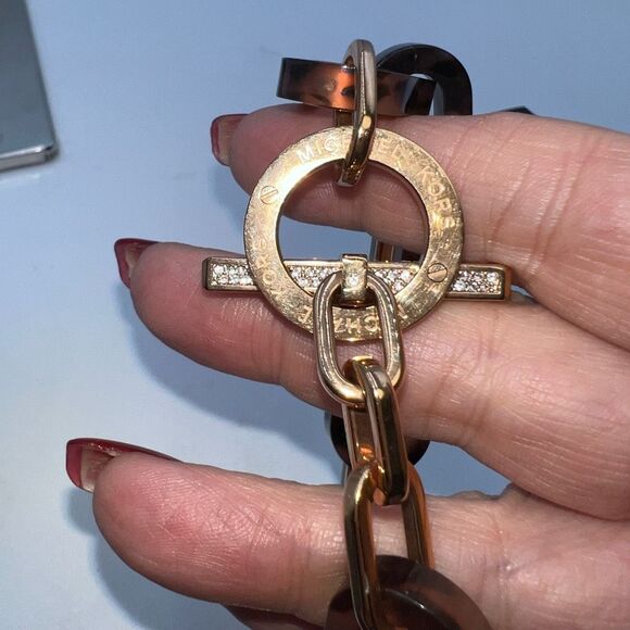 Michael Kors Tortoise Shell Large Link Crystal Rose Gold Toggle Bracelet - Picture 4 of 7